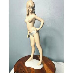 Wallendorf Porcelain Nude Female Figurine German Art Sculpture